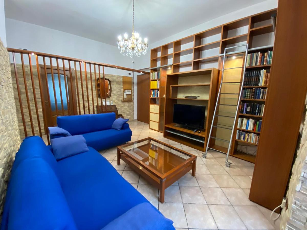 Rossini'S House Appartement Cagliari Buitenkant foto